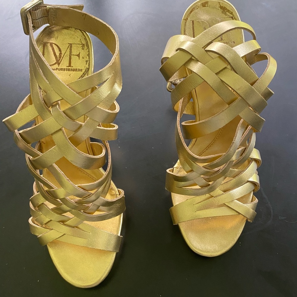 Diane Von Furstenberg gold strappy sandals  size 6